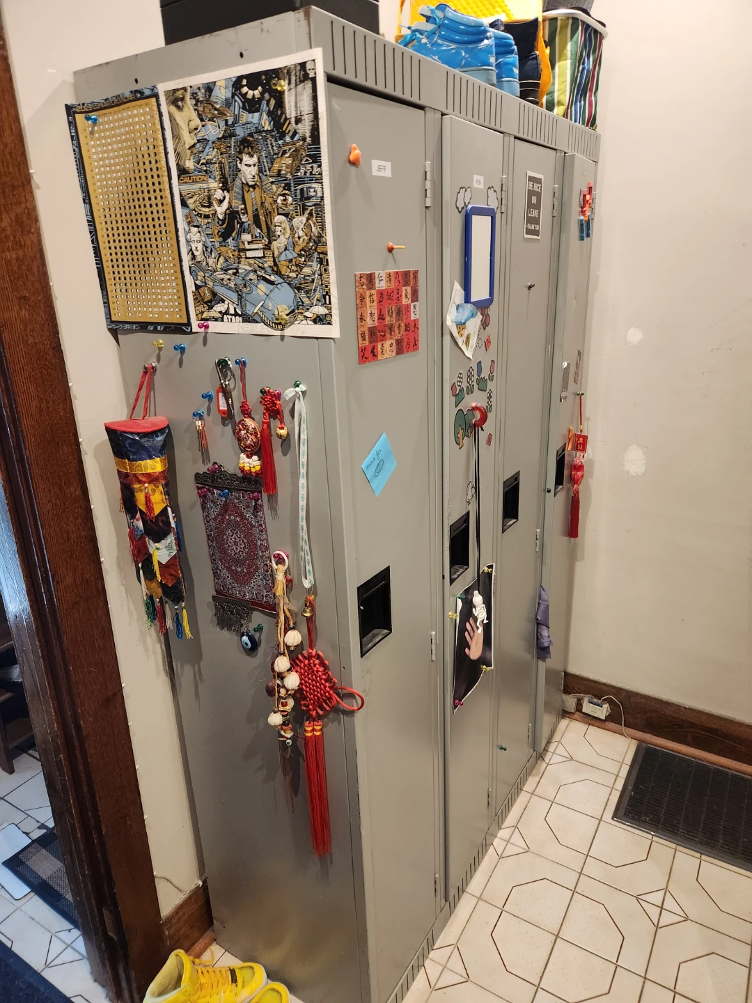 Grey Metal 4 Locker Unit - photo 2