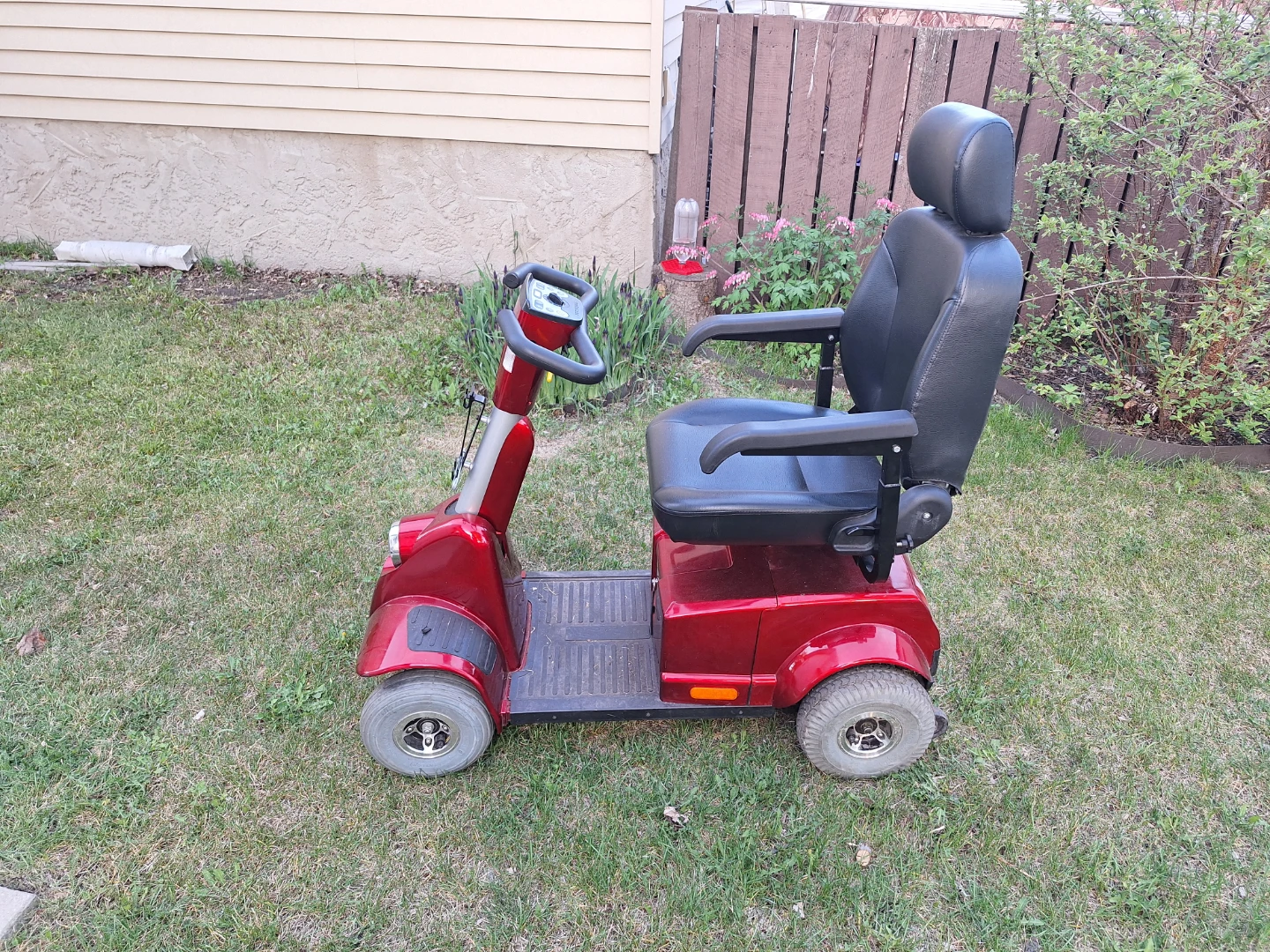 Fortress Scooter for parts/repair - photo 2