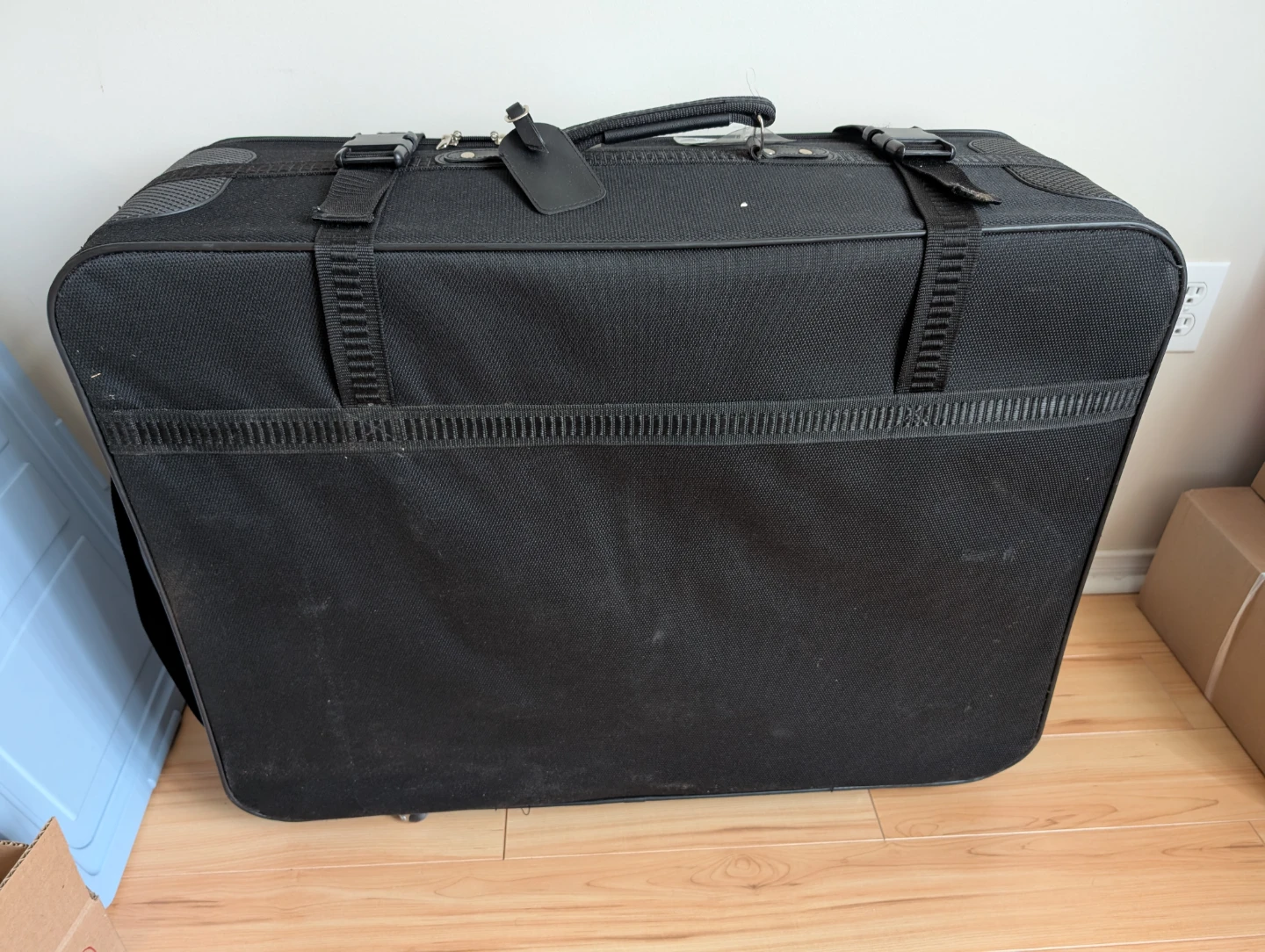 Black Delsey Luggage Suitcase - photo 2