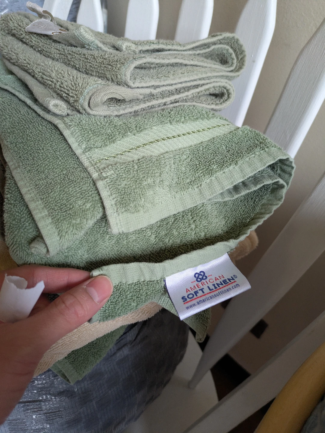Bundle of 8 Towels - Assorted Brands & Colors - photo 3