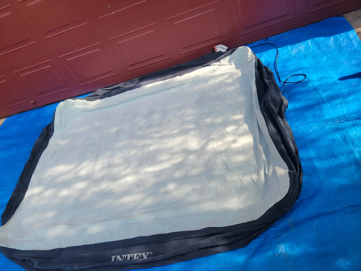 INTEX QUEEN-SIZED Raised Air Mattress with built-in Pump - photo 5