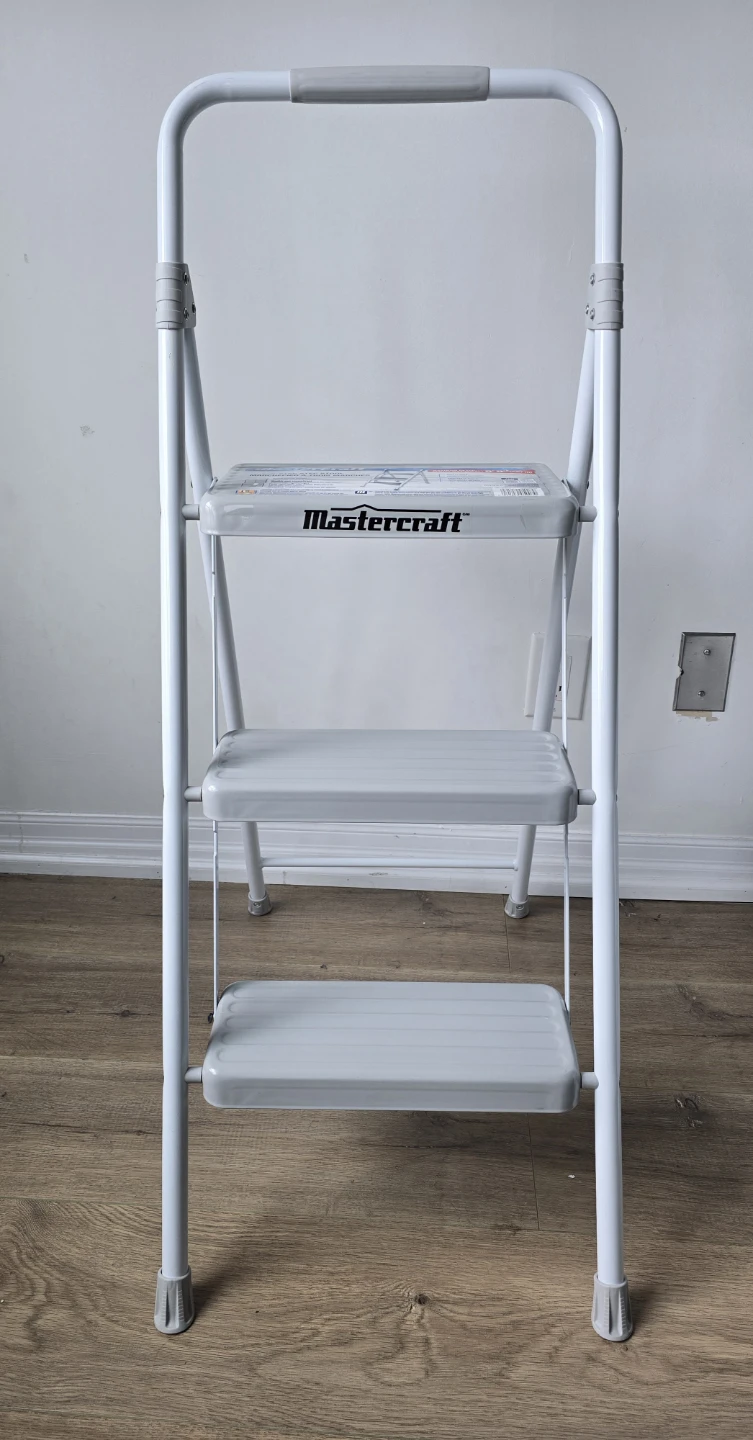 3-Step Metal Folding Step Stool, 225-lb, 3.2 ft - Like New
