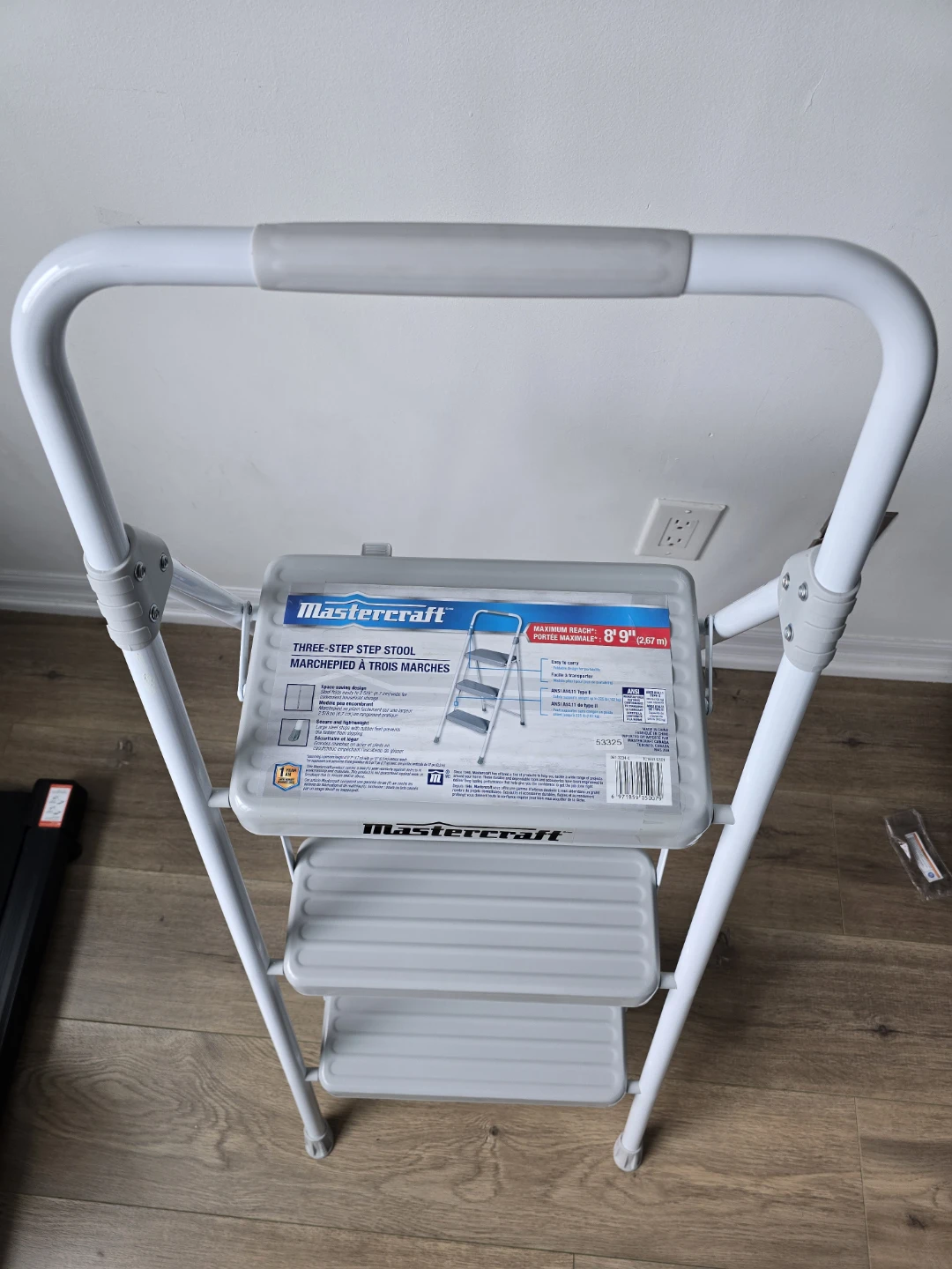 3-Step Metal Folding Step Stool, 225-lb, 3.2 ft - Like New - photo 2