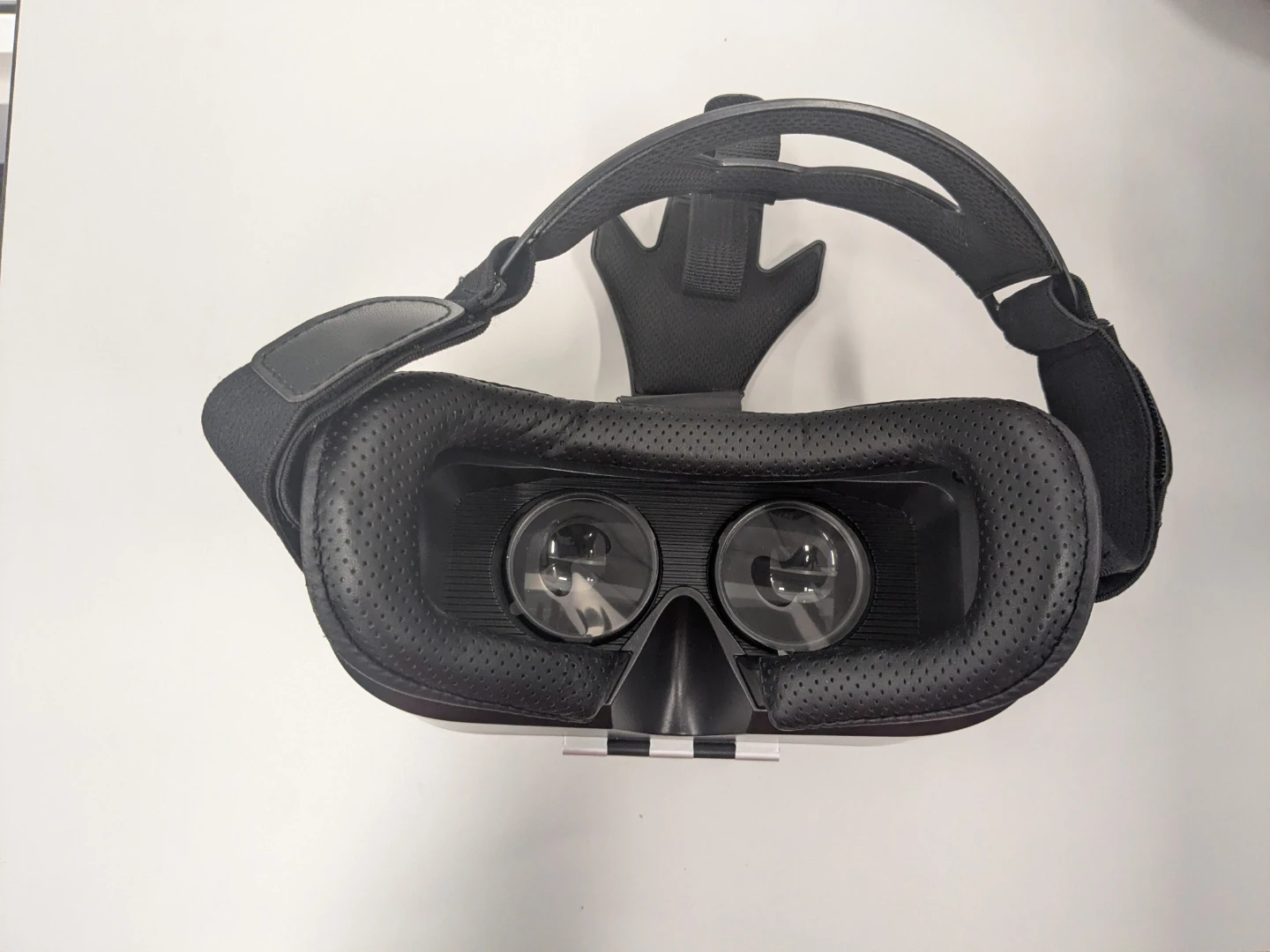 VR Headset - photo 2