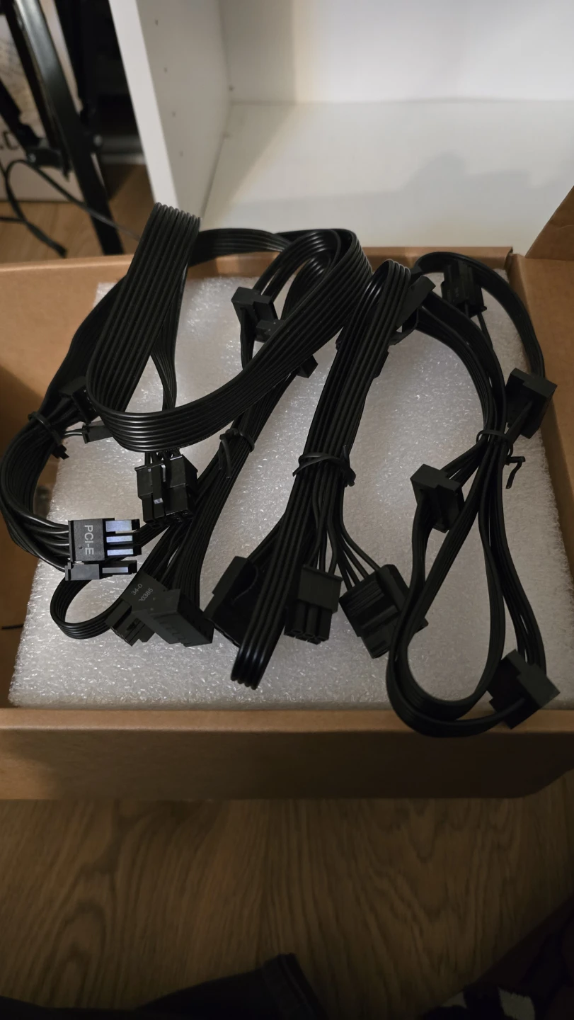 Assortment of power supply cables