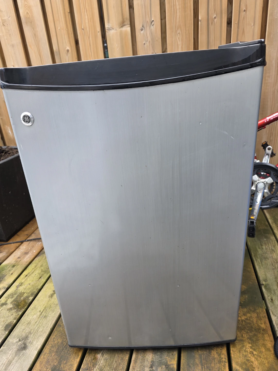 GE Mini Fridge