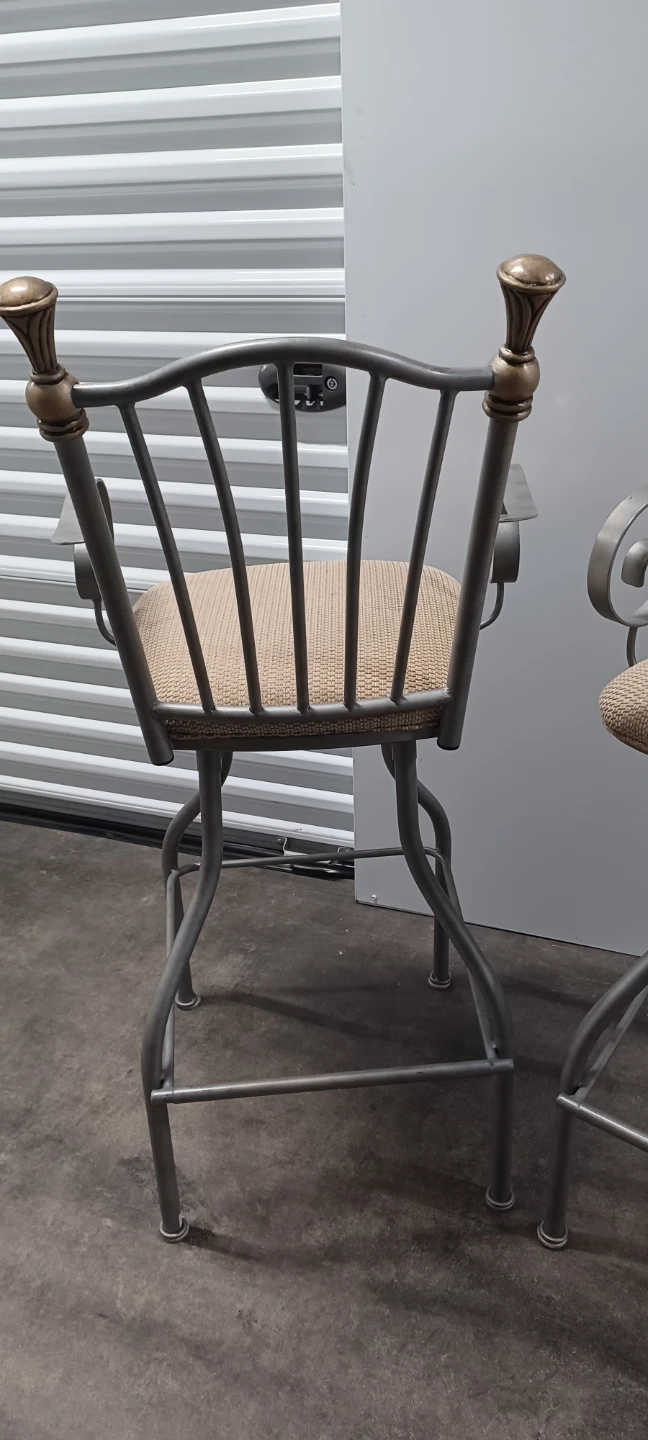 2 CLASSY SWIVEL BARSTOOLS  Very good condition - photo 5
