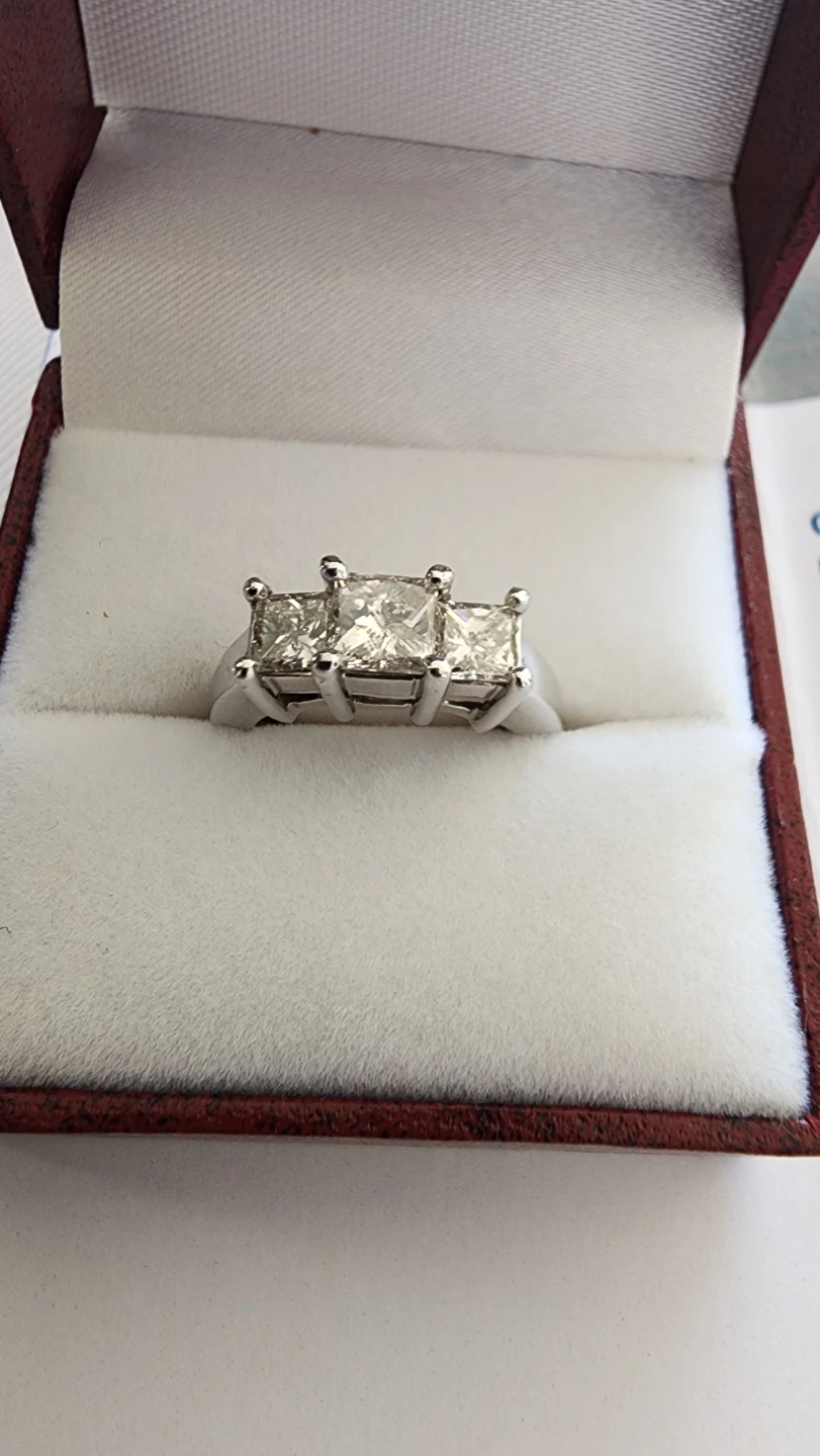 10K White Gold Princess Cut Diamond Ring