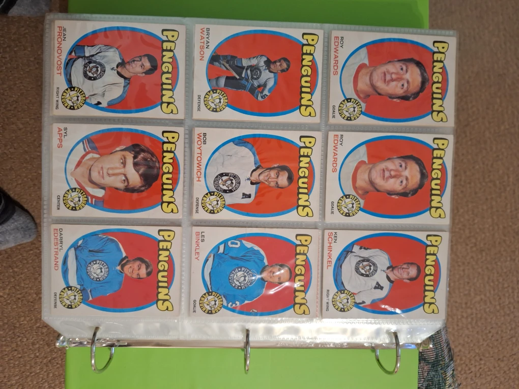 Collection of over 300 Hockey Cards - photo 4