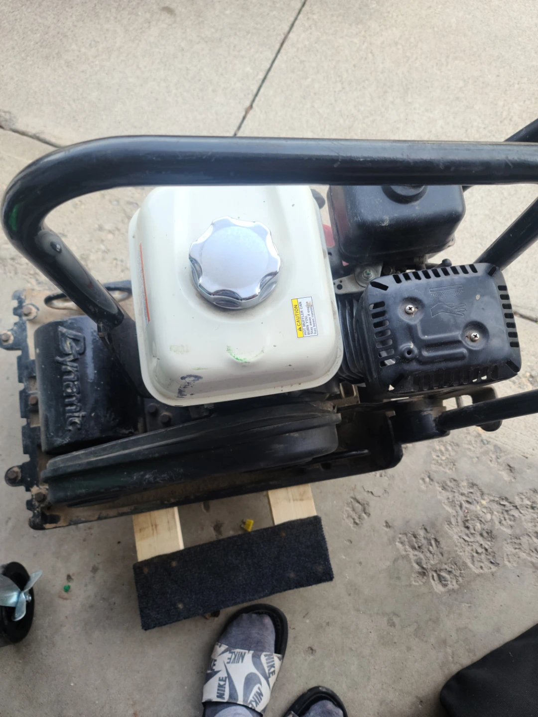 Dynamic Dyna 70 Plate Compactor w Honda Engine - photo 4