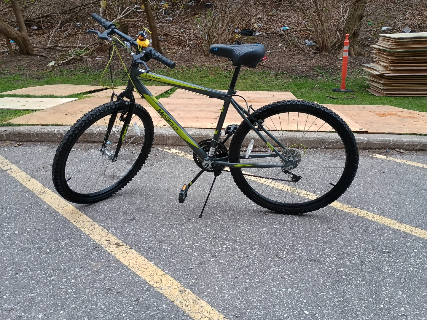 Almost Brand new 26 inch Mountain Bike for sale - photo 4