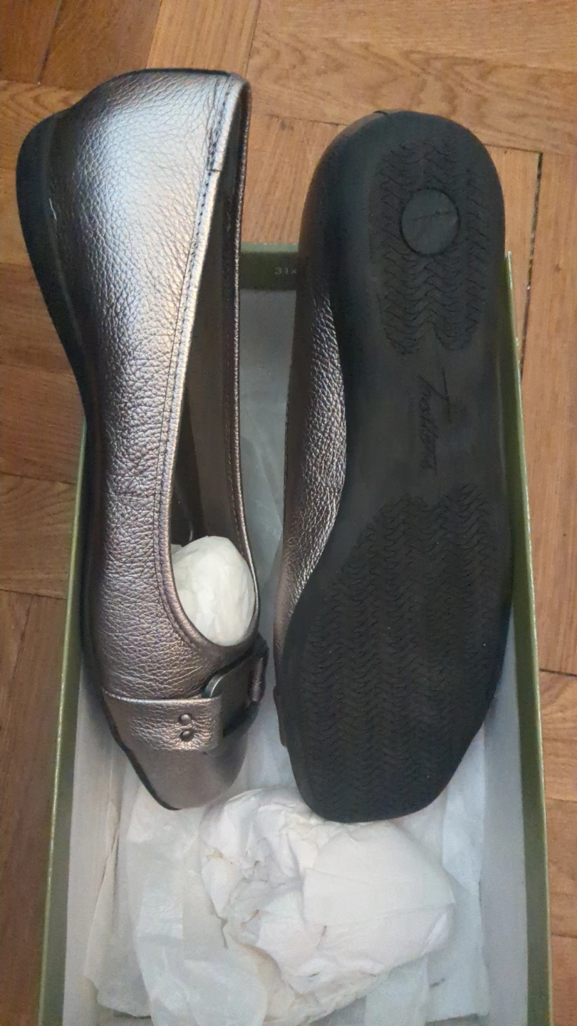 Trotters Sizzle Pewter Ballet Flats Size 9M - photo 4