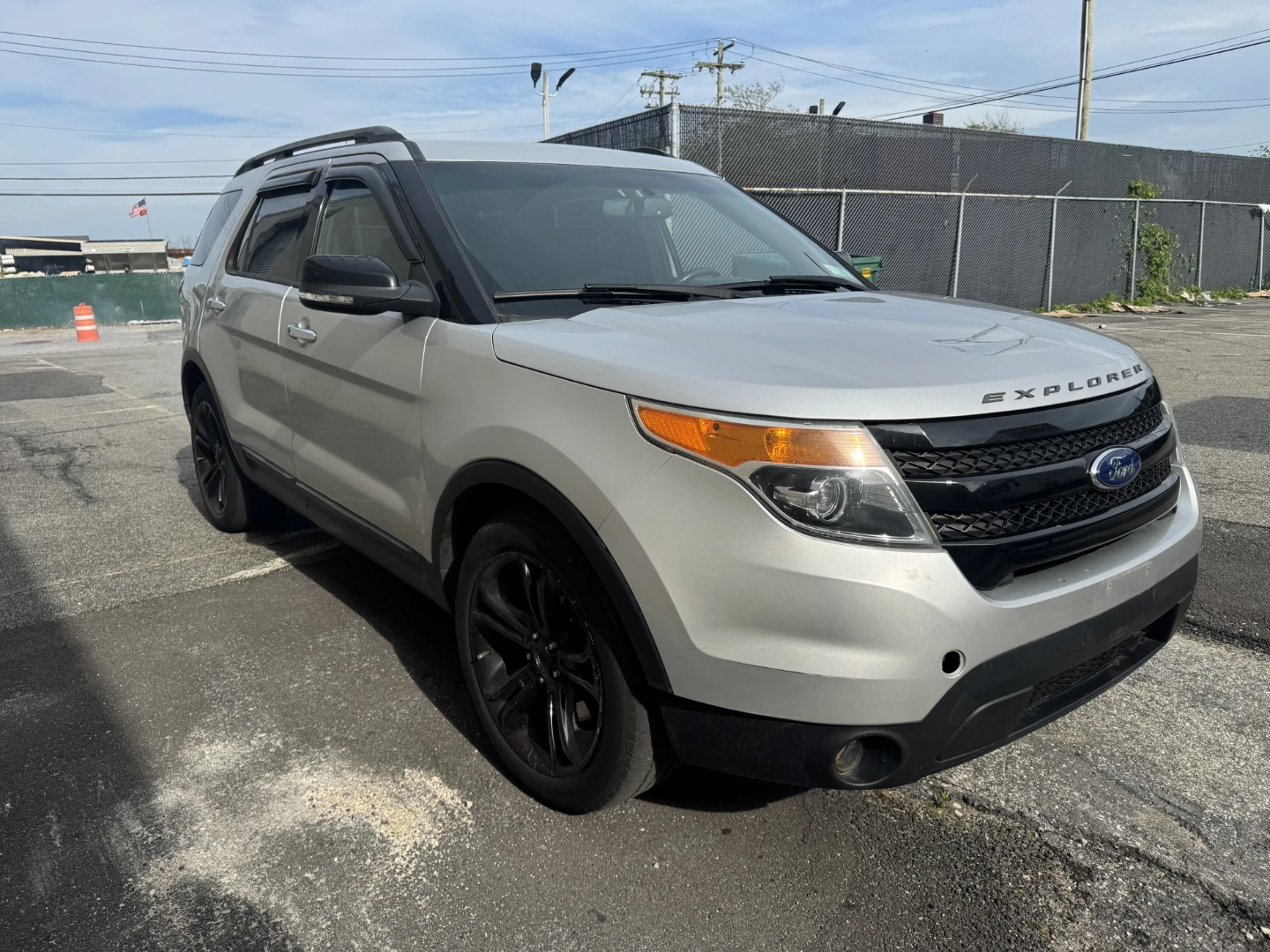 2015Ford Explorer XLT SUV - photo 5
