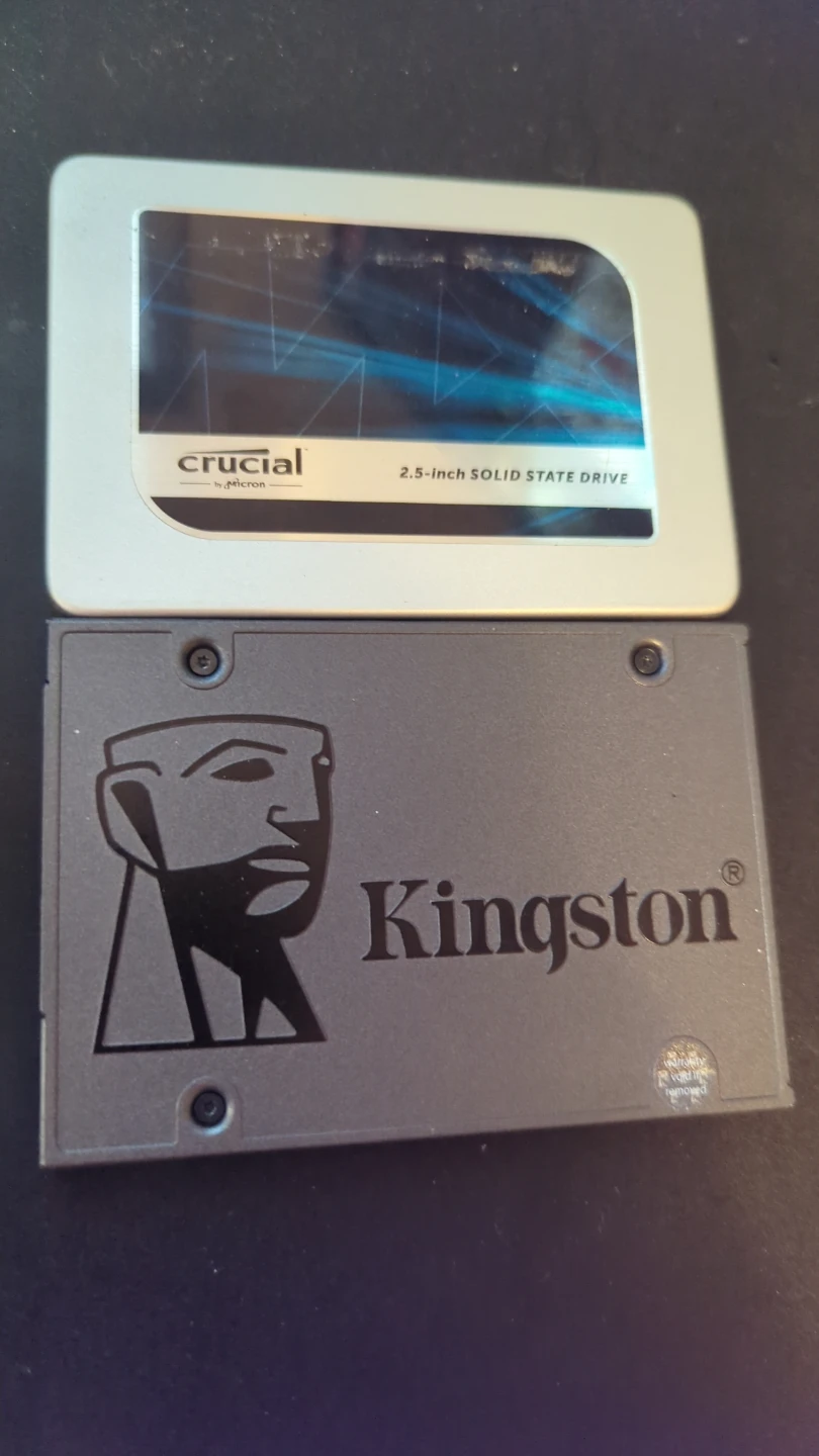 Crucial MX300 275gb, Kingston A400 240gb solid state drives