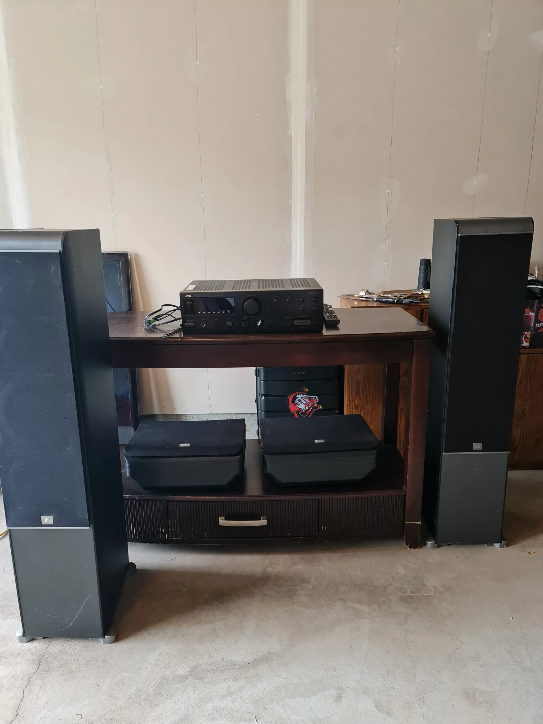 JVC RX-882V Audio/Video Receiver with JBL ES80 Speakers