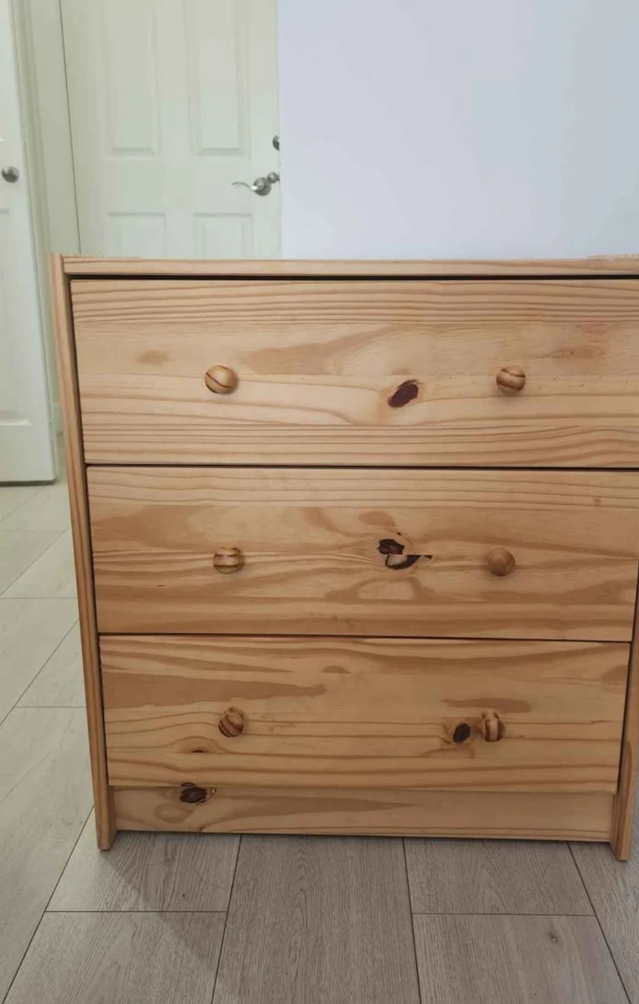 Solid Pine 3-Drawer Dresser - photo 2