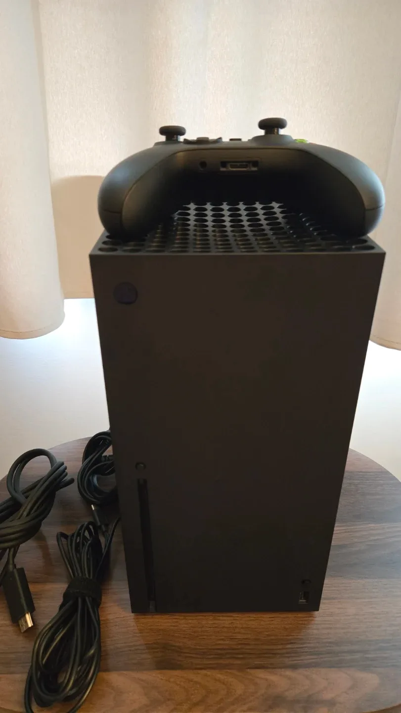 Xbox Series X - photo 3