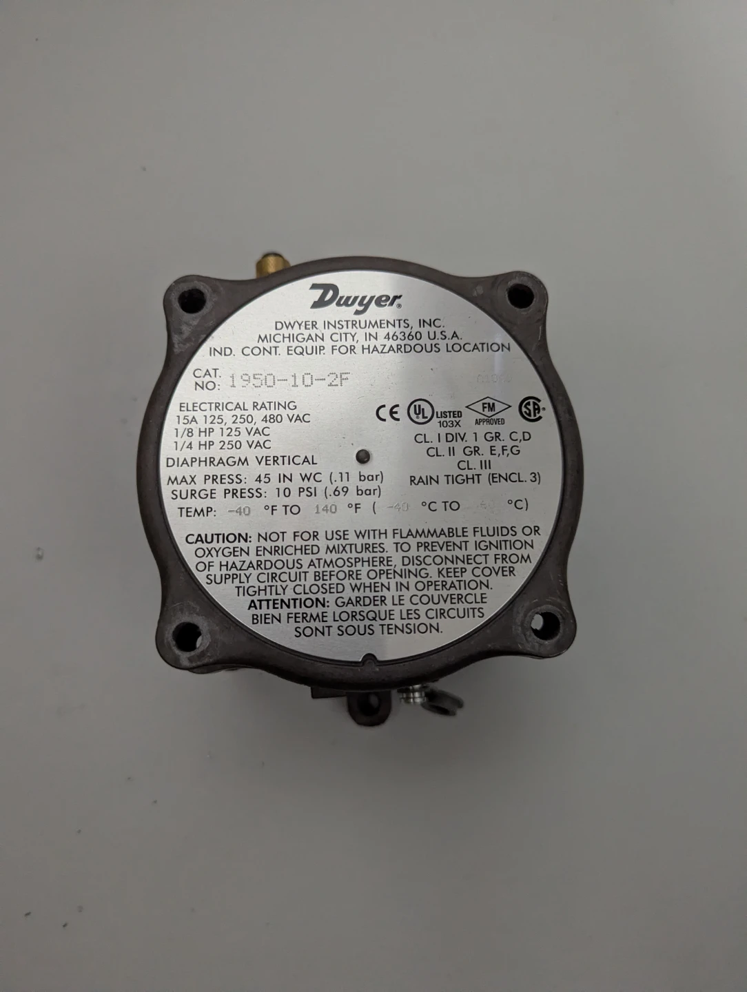 Dwyer 1950-10-2F Pressure Switch - photo 2
