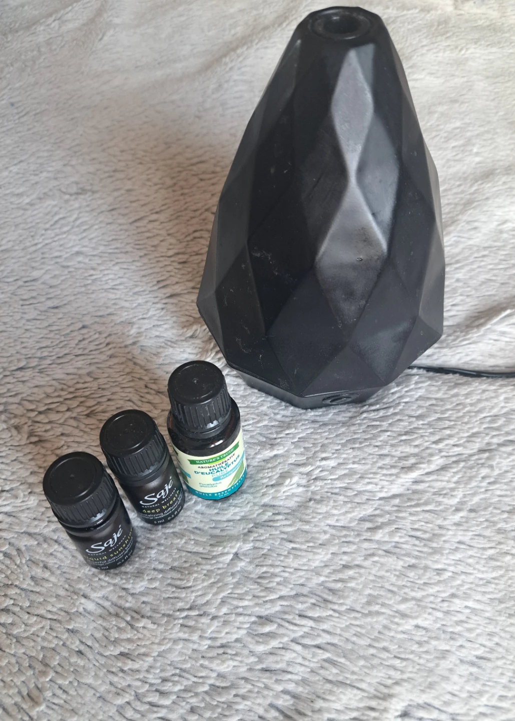 Saje air diffuser with essentisl.oils - photo 2
