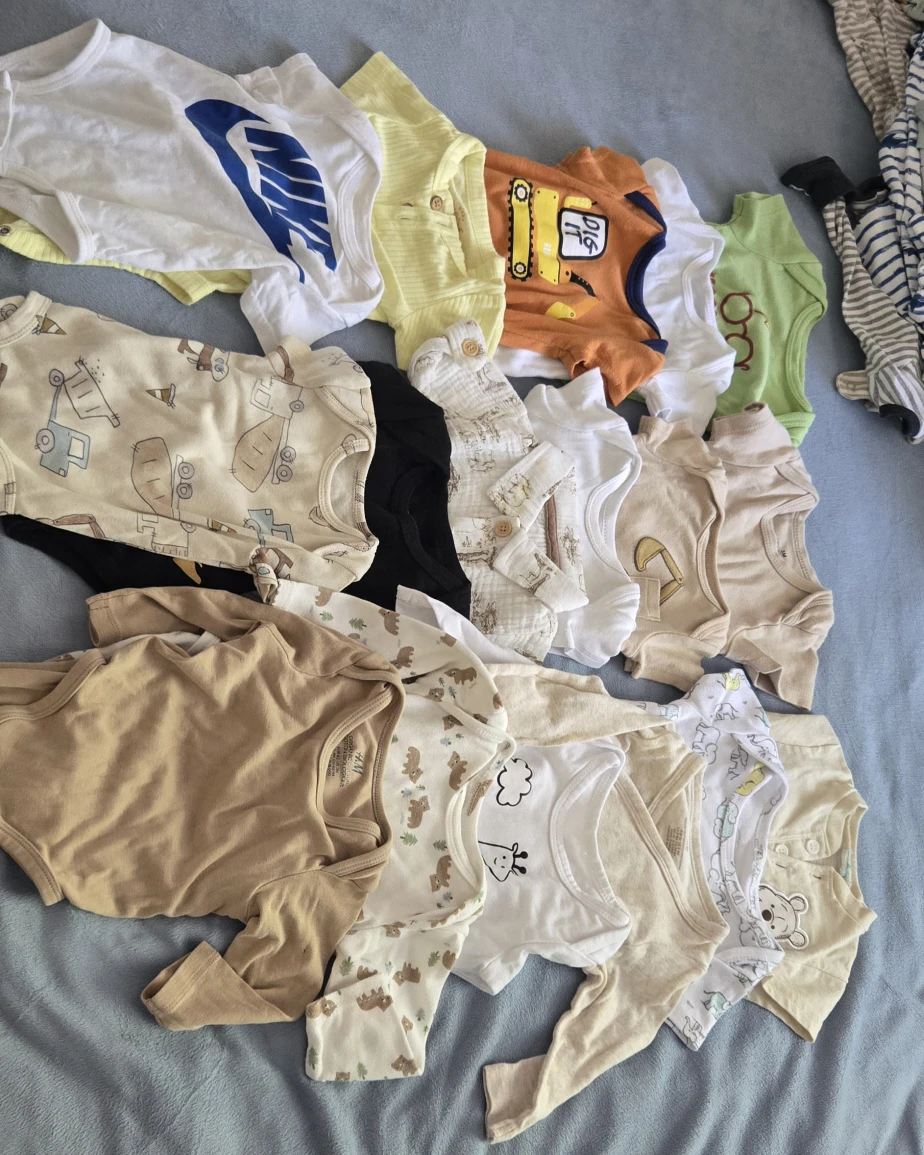 Baby boy clothes 0-3 m - photo 2