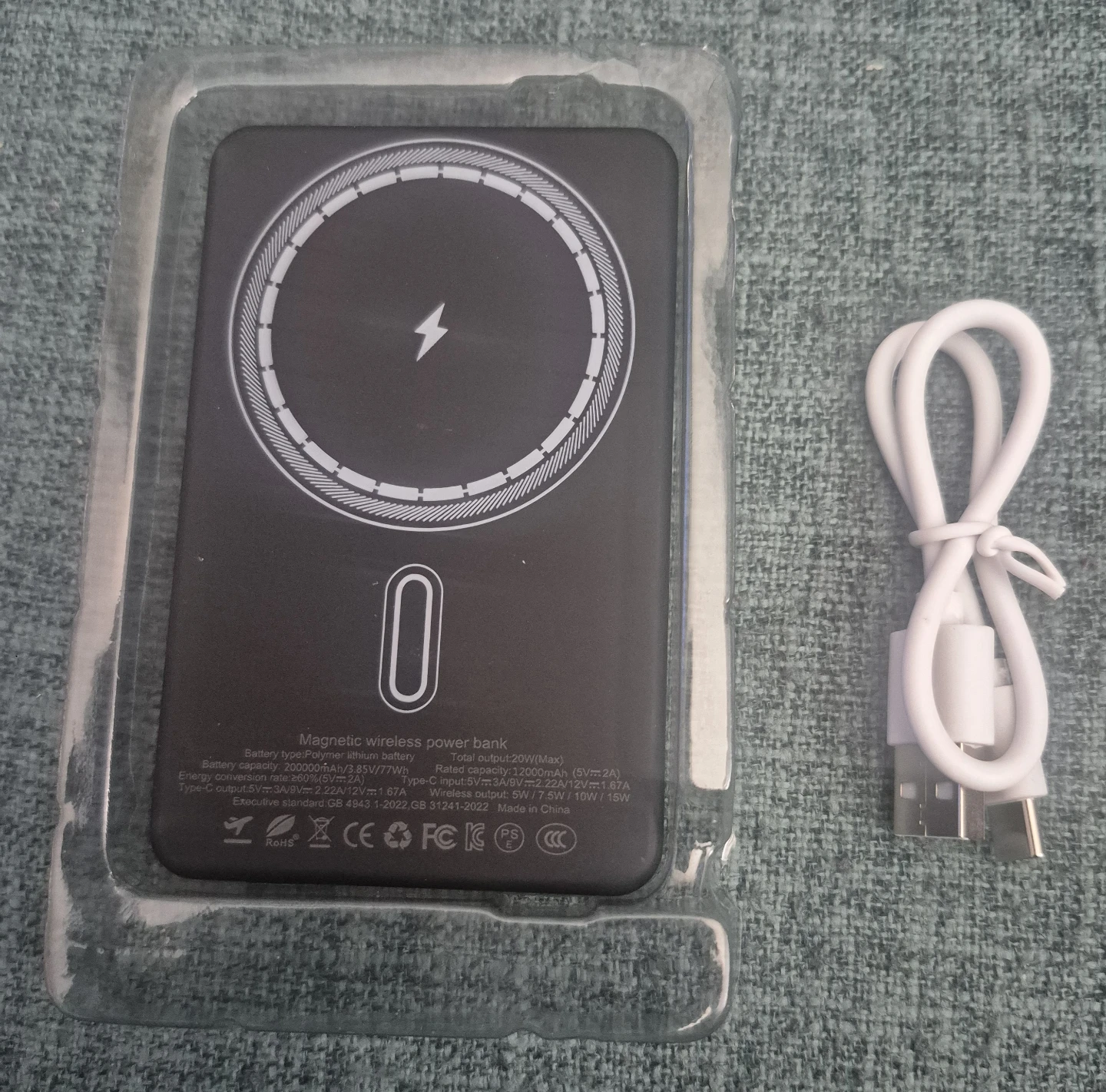 Magnetic Wireless Power Bank - photo 3