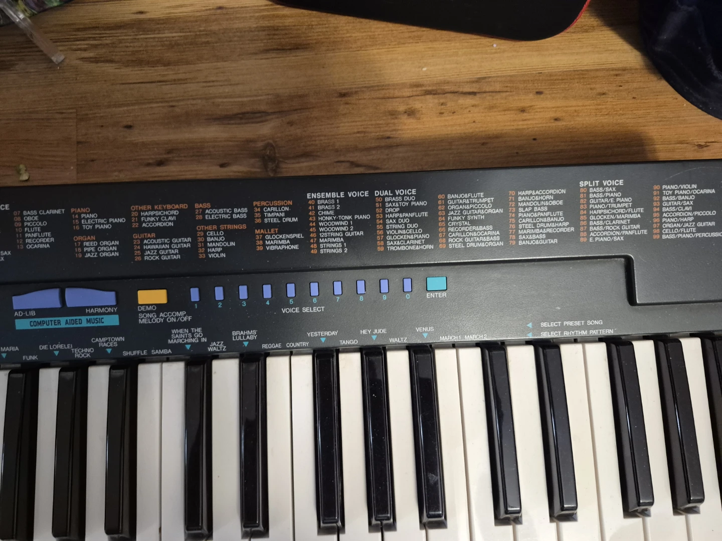 Yamaha PSR-2 Portable Keyboard - photo 2