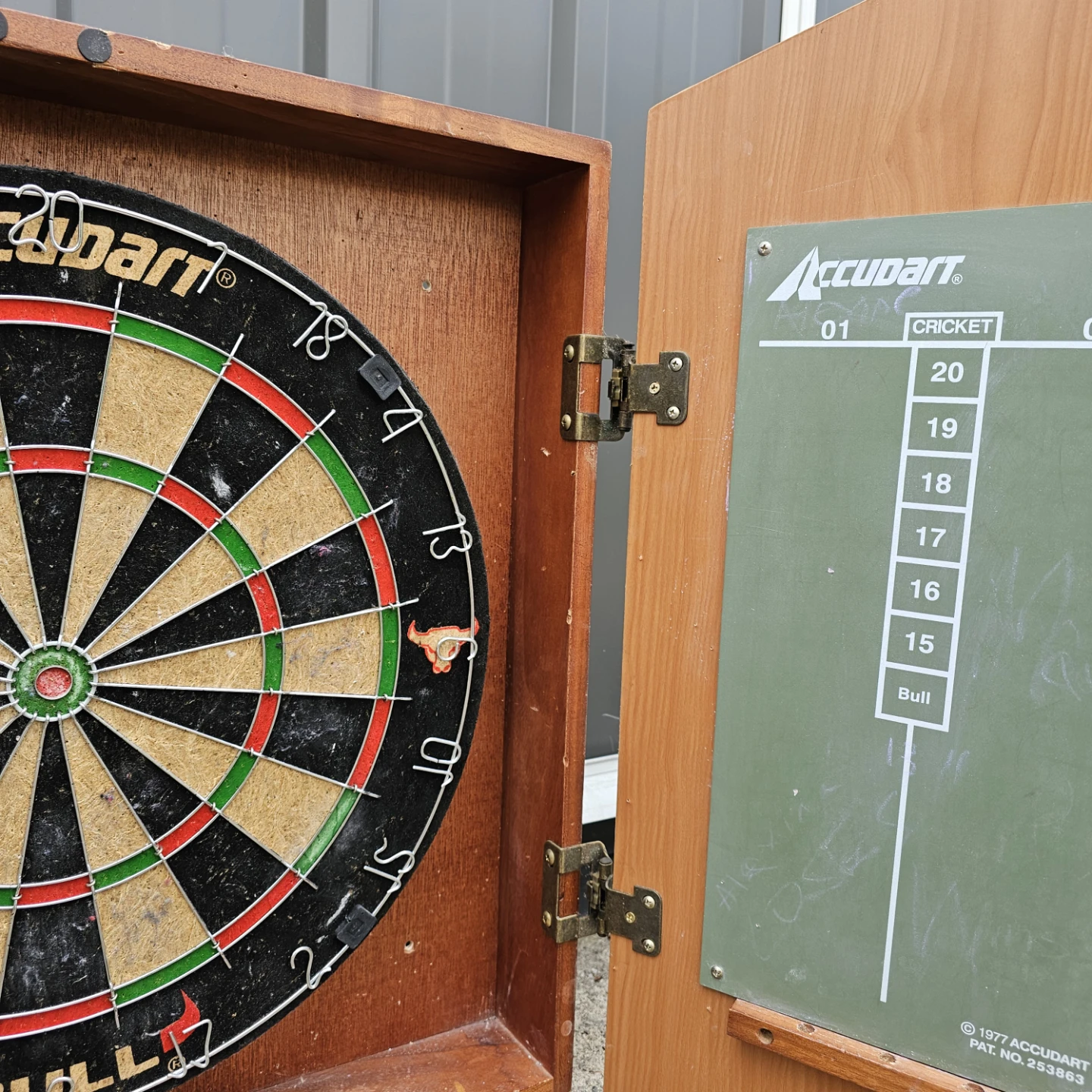 Accudart Dartboard with Cabinet - photo 4