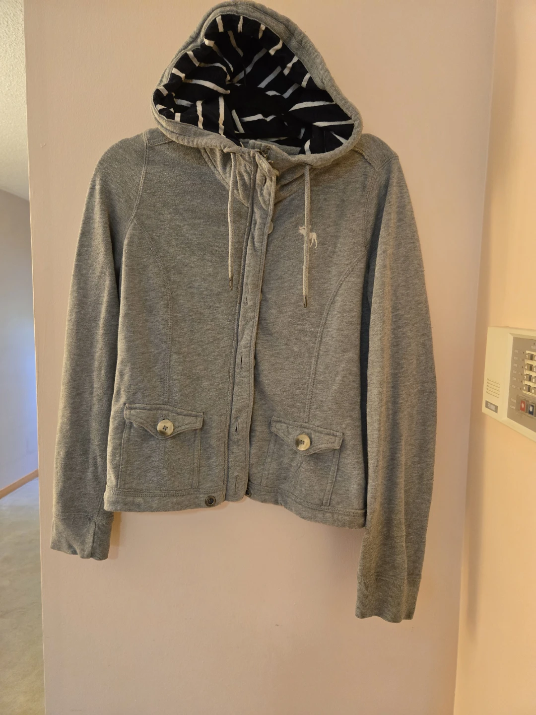 Abercrombie & Fitch Classic Grey Zip-Up Hoodie - Size L