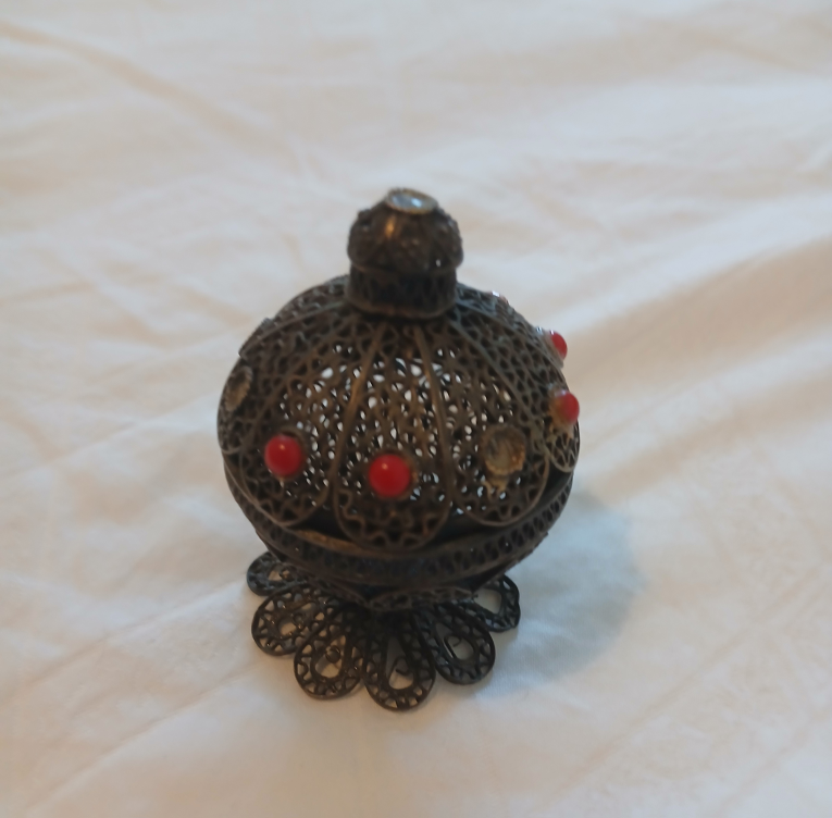 Vintage Filigree Silver Trinket Box with Red Stones