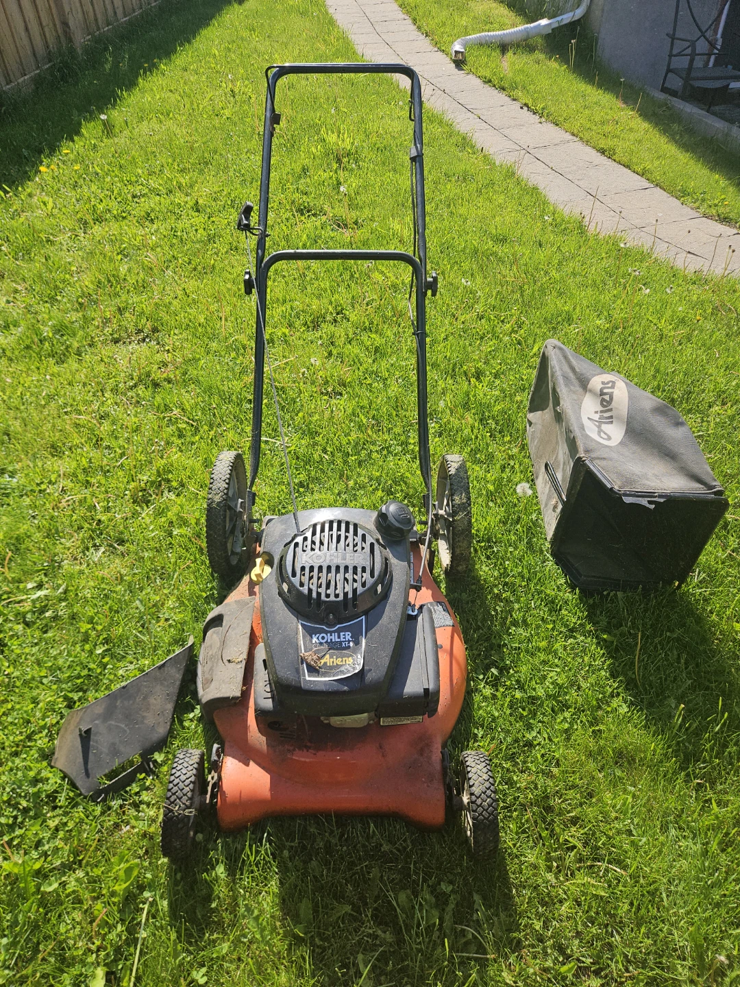 Ariens Lawnmower with Kohler Courage XT-6 engine
