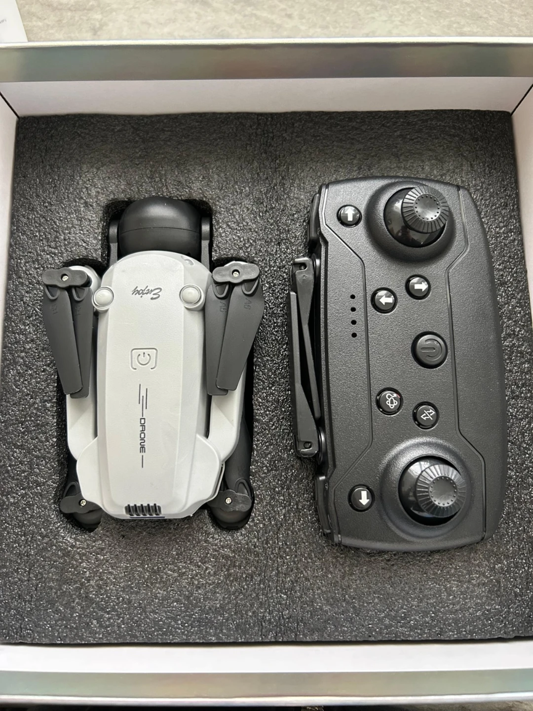 AE4 "ROAMING" Drone with Remote Control - photo 3