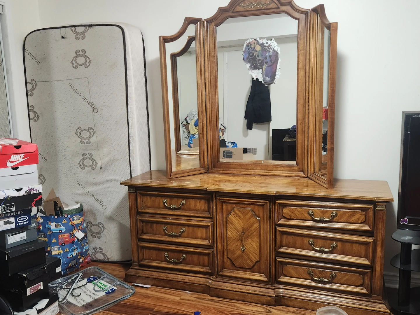 Wooden Dresser with Tri-fold Mirror - photo 3