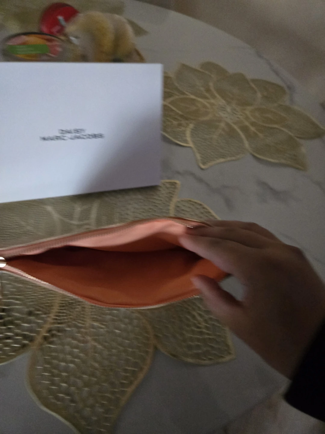 Marc Jacobs Daisy Pouch with Box - photo 3