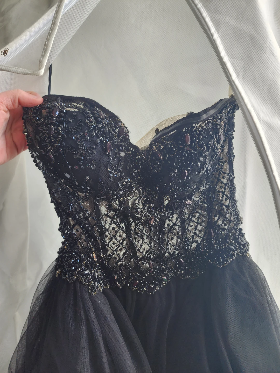 Black Beaded prom dress - photo 3