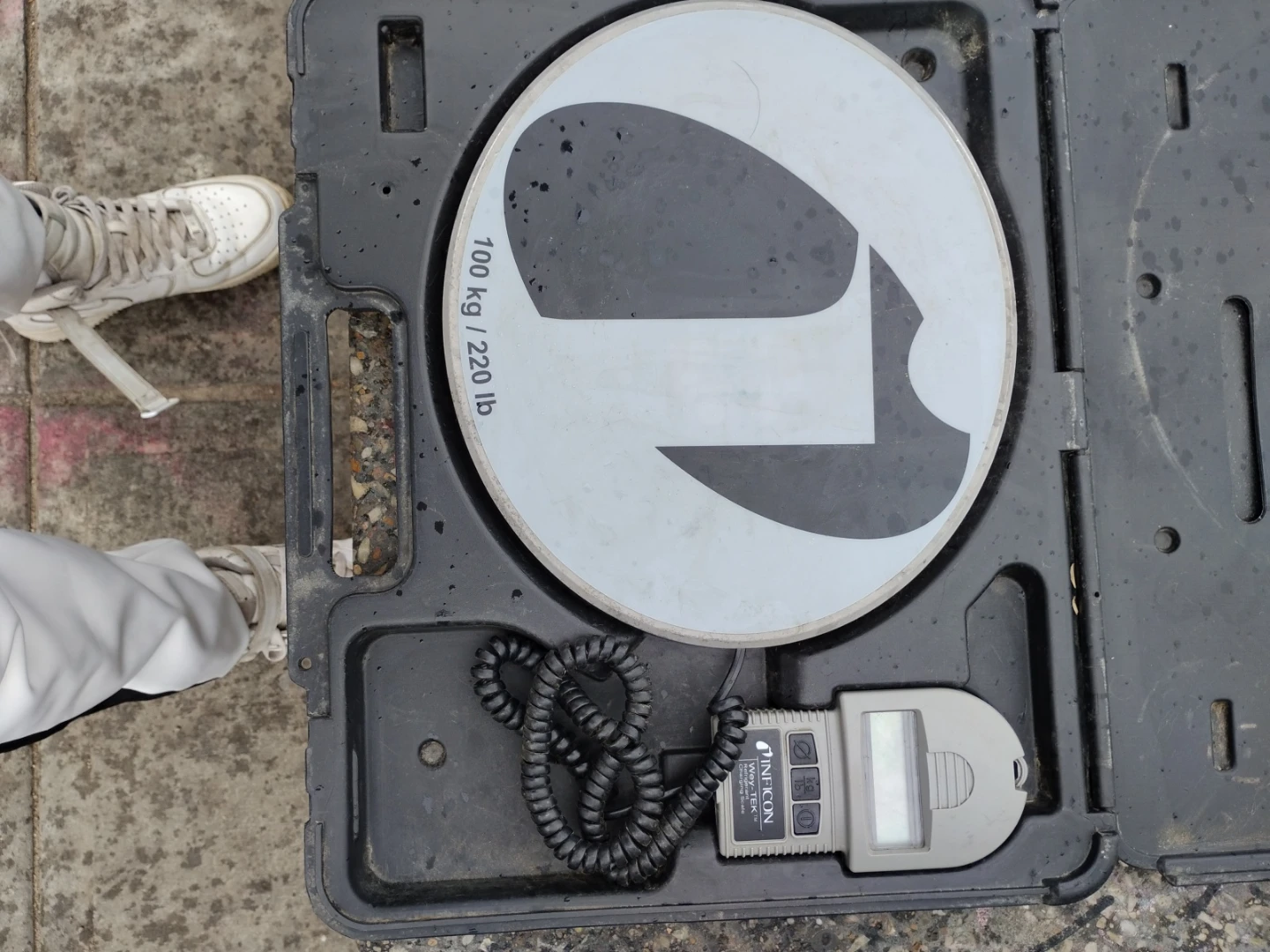 Inficon Weighing Scale