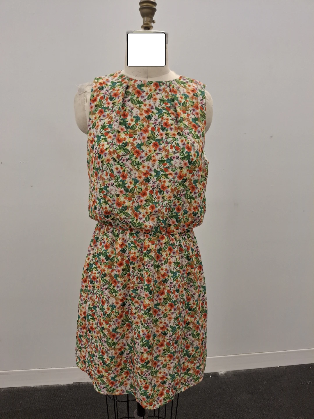 NEW H&M floral dress - size 10