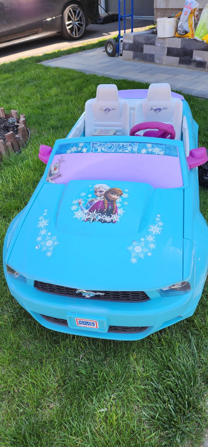 12 V - Frozen Powered Ride-On Car - photo 2