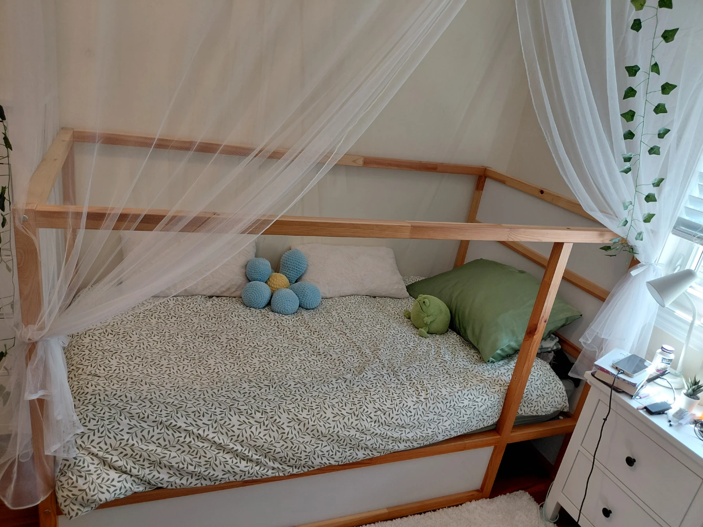 Kura reversible bed twin white/pine - photo 4