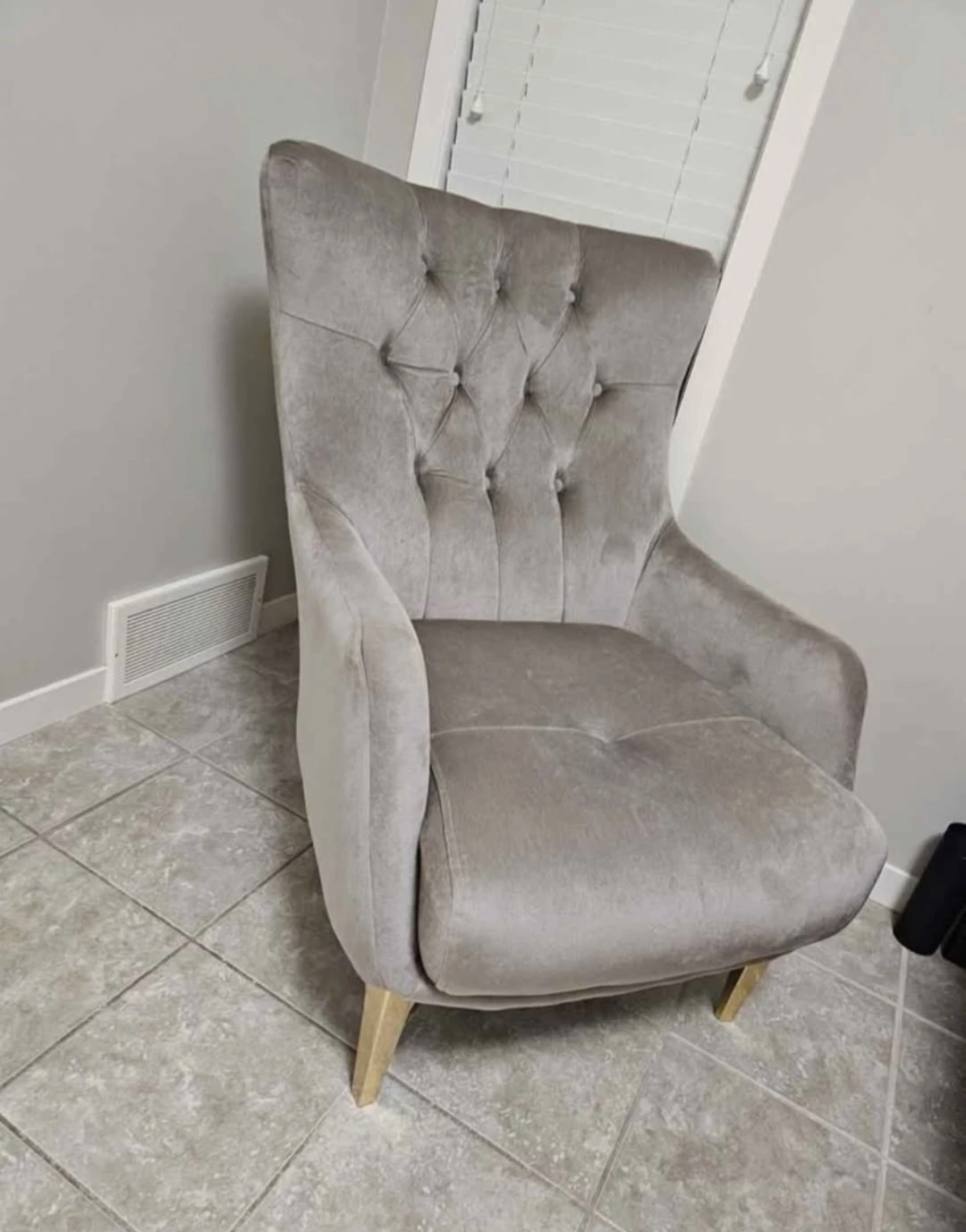 Brand new (Armchair) I bought it before one month but  never... - photo 2