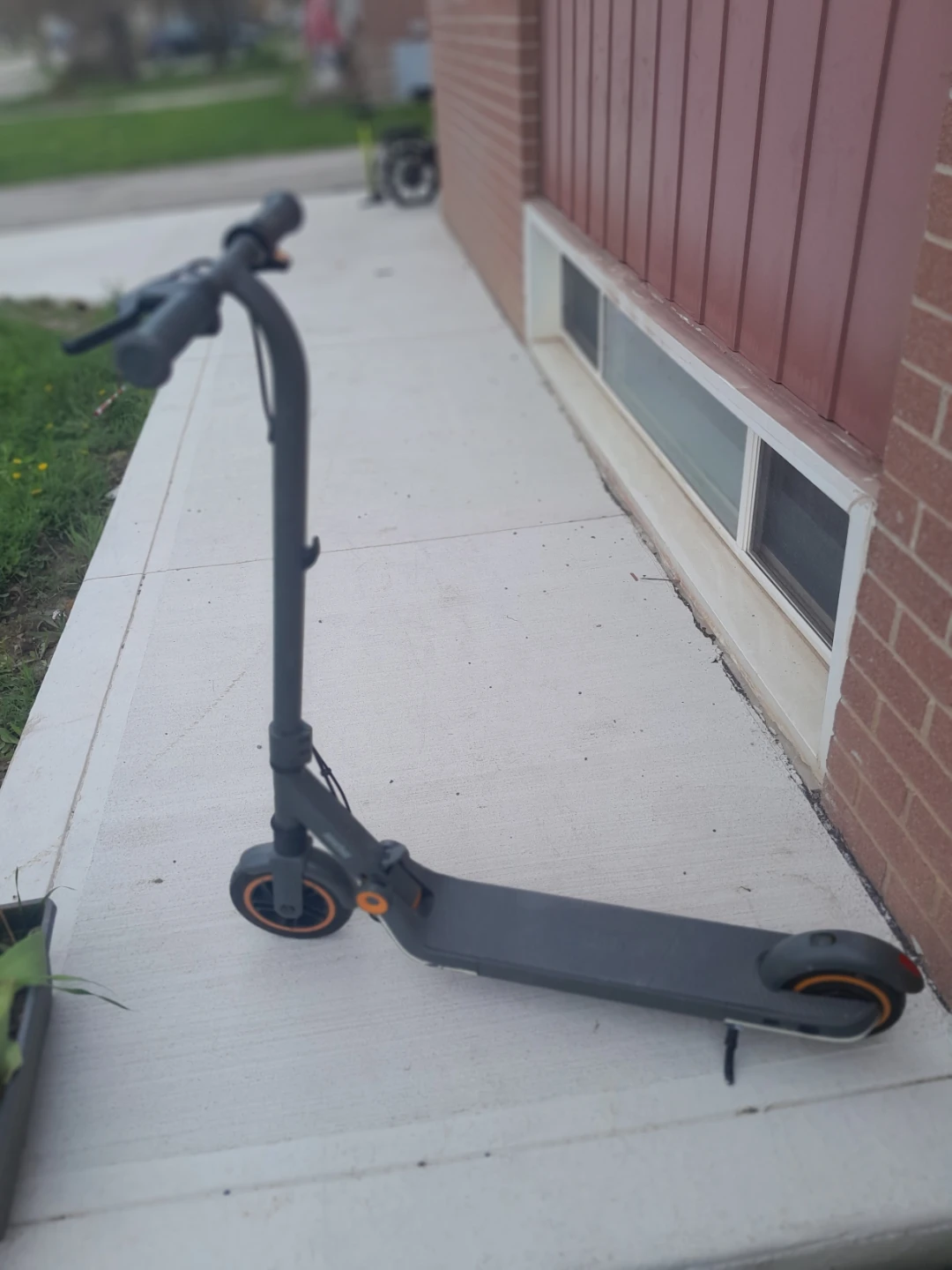 E2 Electric Scooter