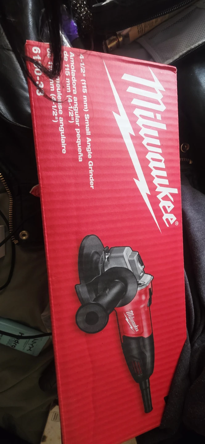 Milwaukee 4-1/2" Small Angle Grinder 6130-33 - photo 3