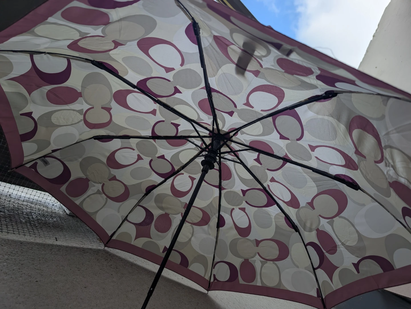 Coach Signature Compact Umbrella - photo 3