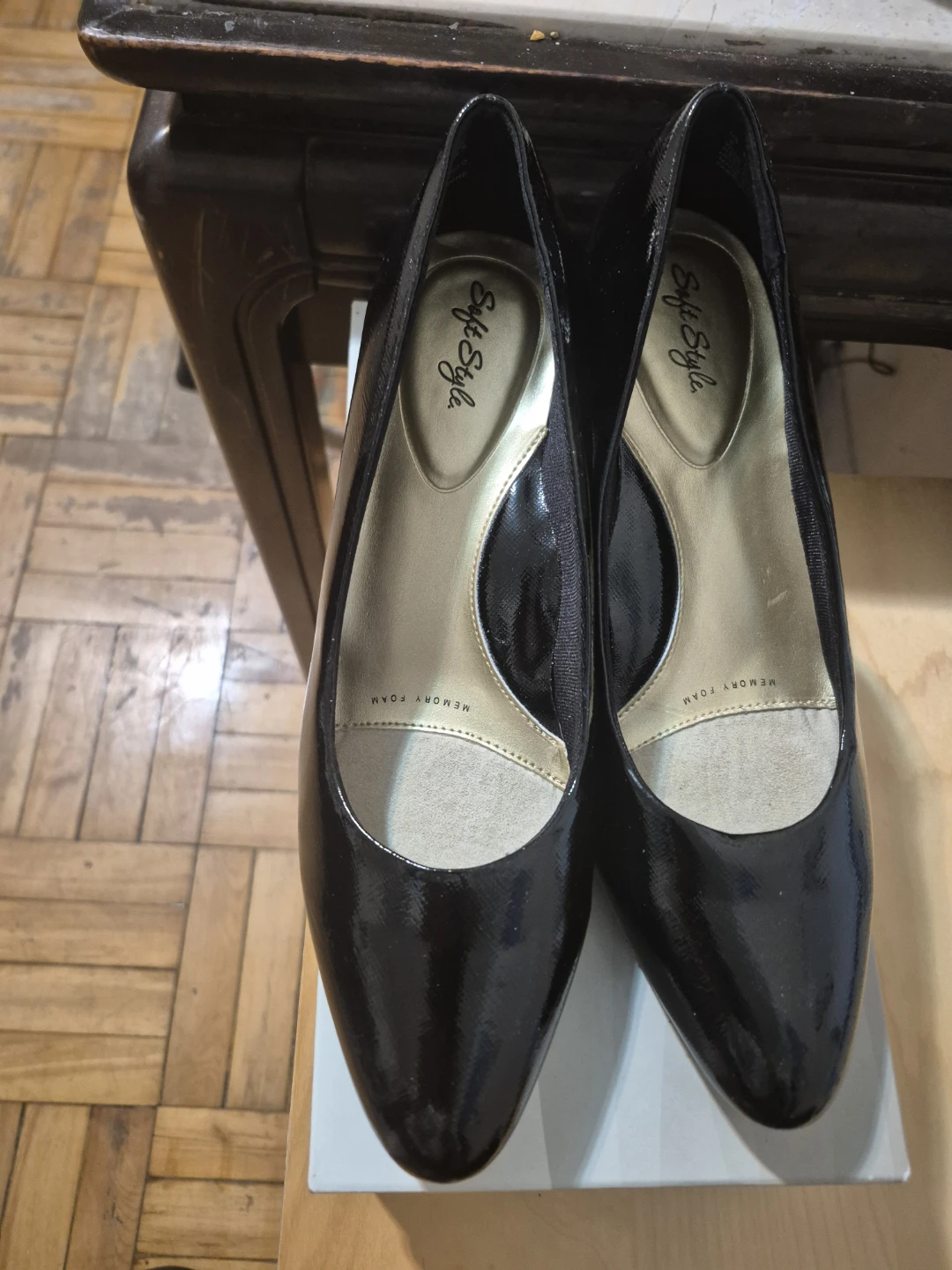 BNIB)Soft Style Deanna Women's Black Patent Heels Size 9 Wide