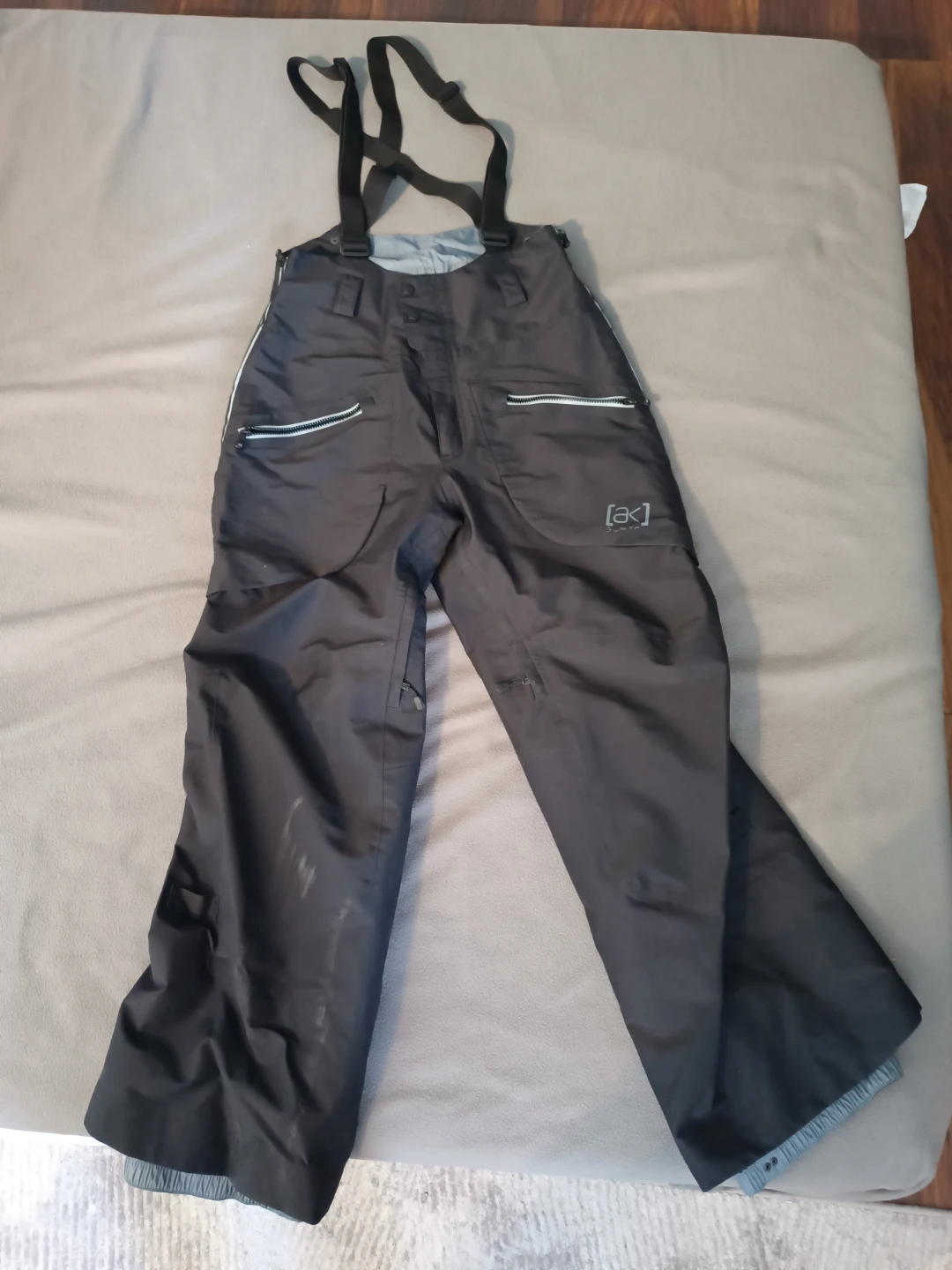 Burton [ak] Gore-Tex Snowboard Pants - Men's Medium