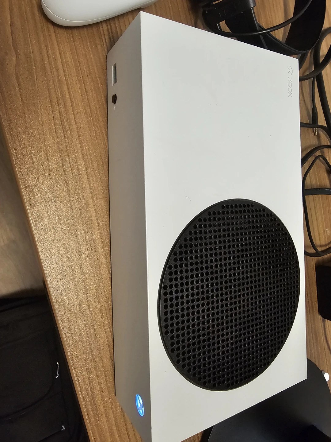 XBOX ONE SERIES S W/ MONITOR - photo 2