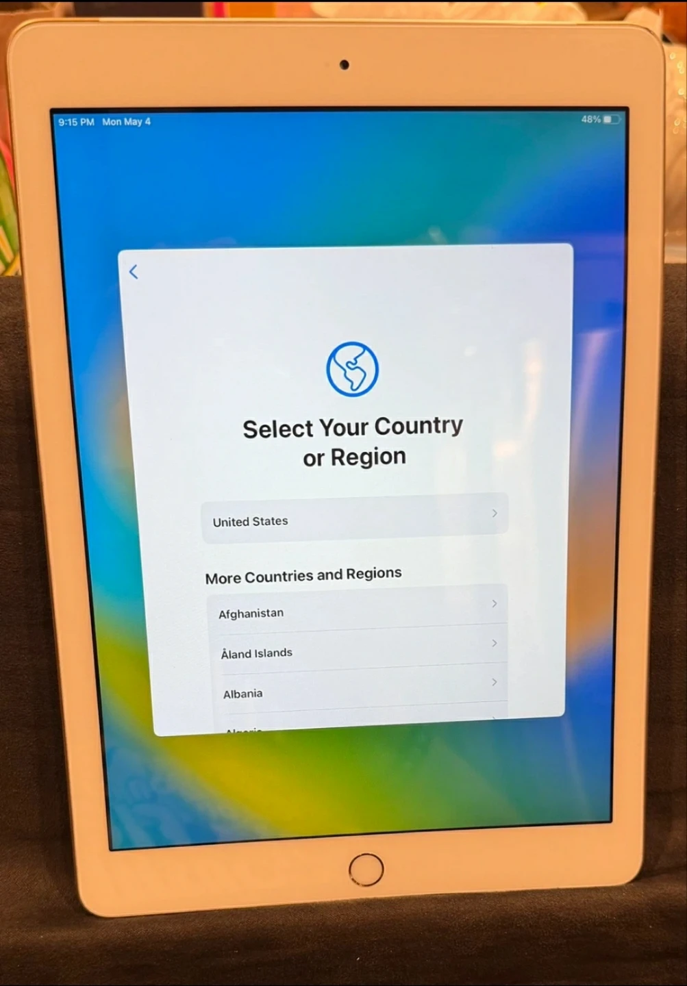 Apple iPad Model A1823 Gold