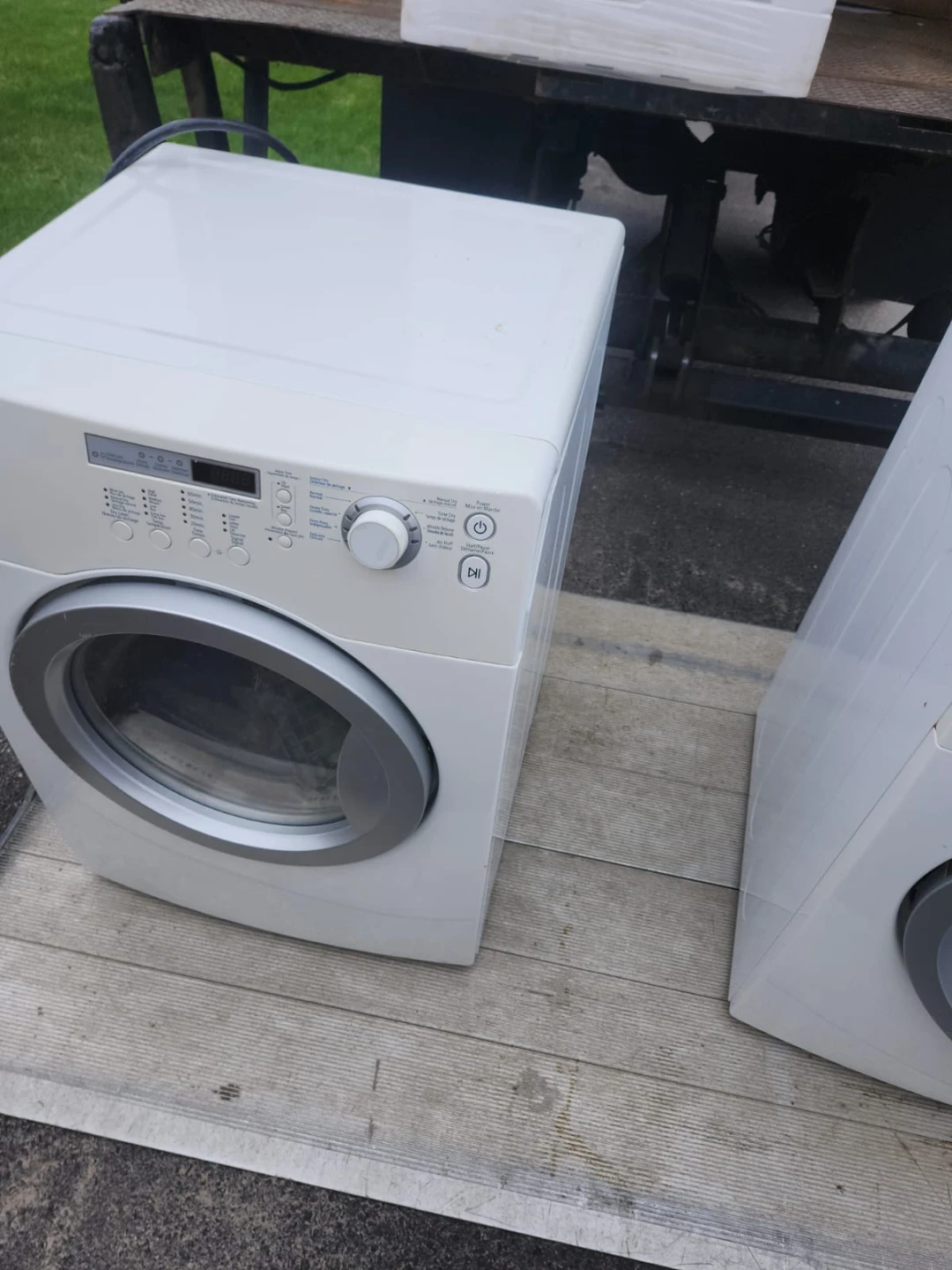 Samsung White Clothes Dryer