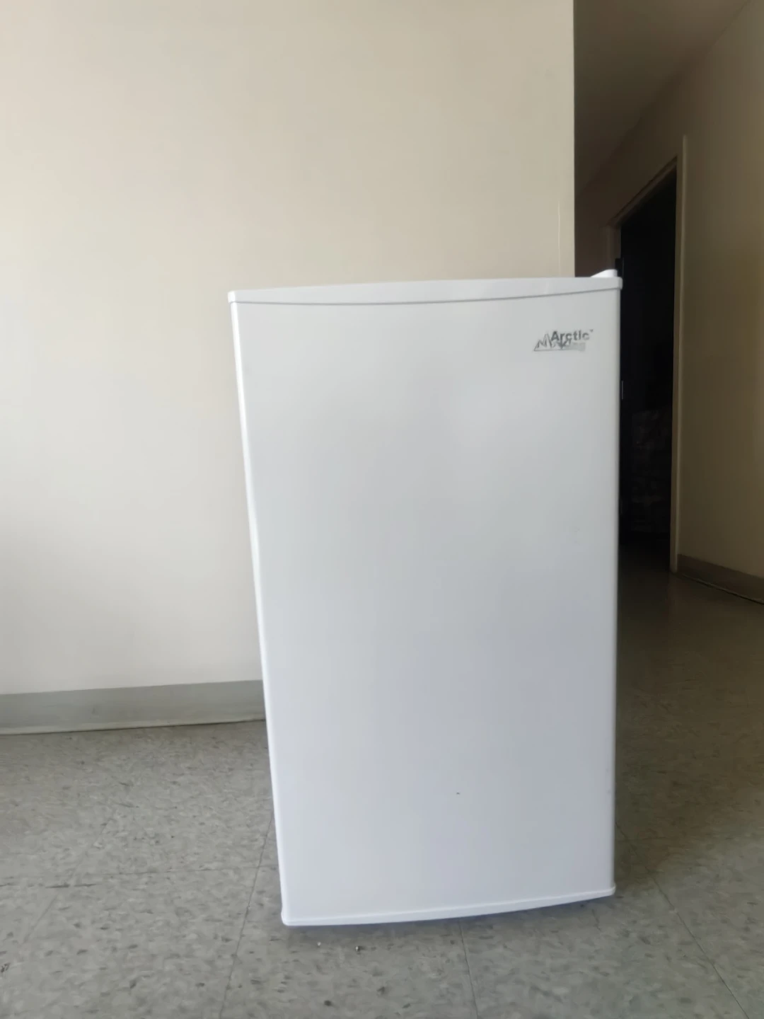 Arctic King Mini Fridge