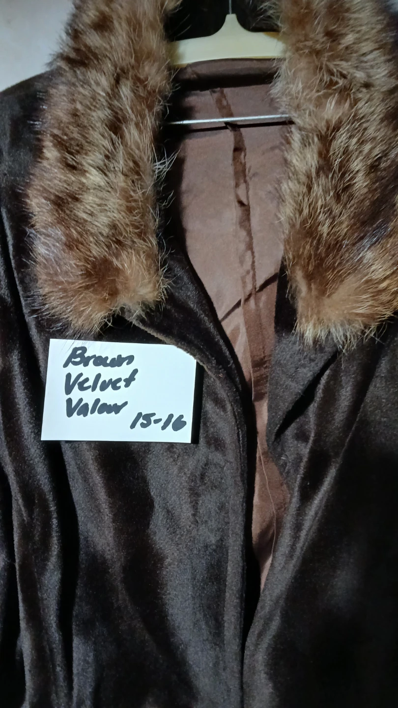 Assorted ladies coats for $5.00 each - photo 4