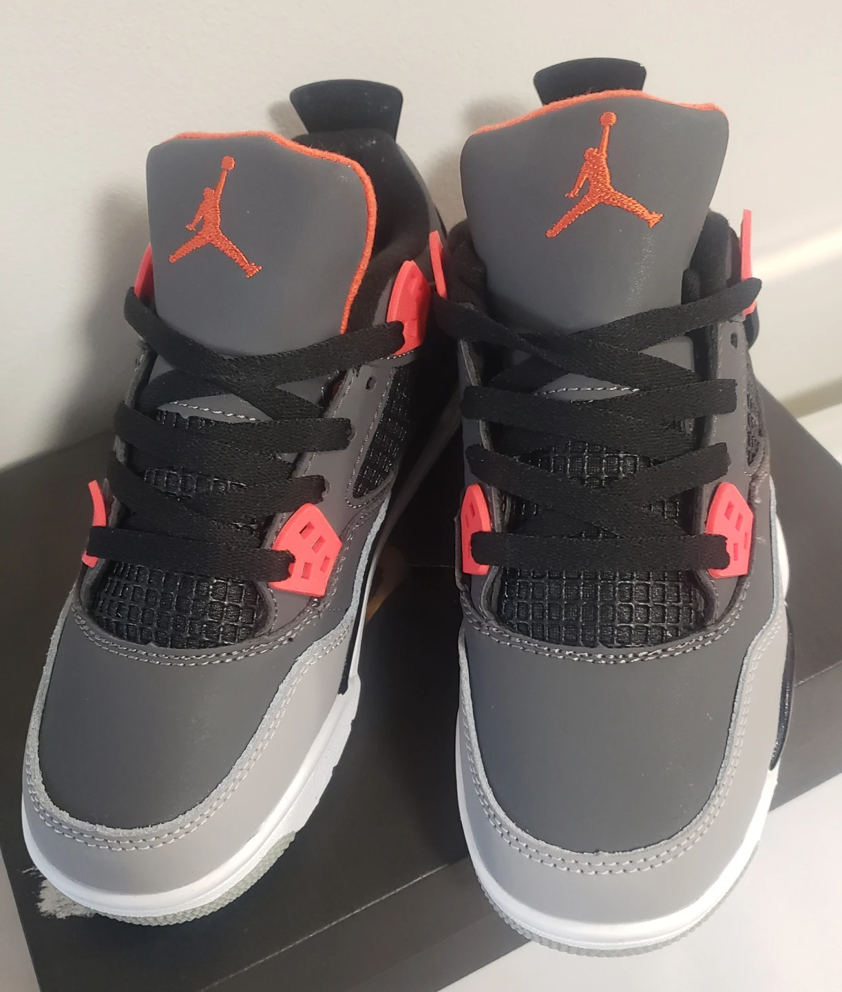Brand new Jordan Kids Gray Pink Size 3y 2y - photo 4